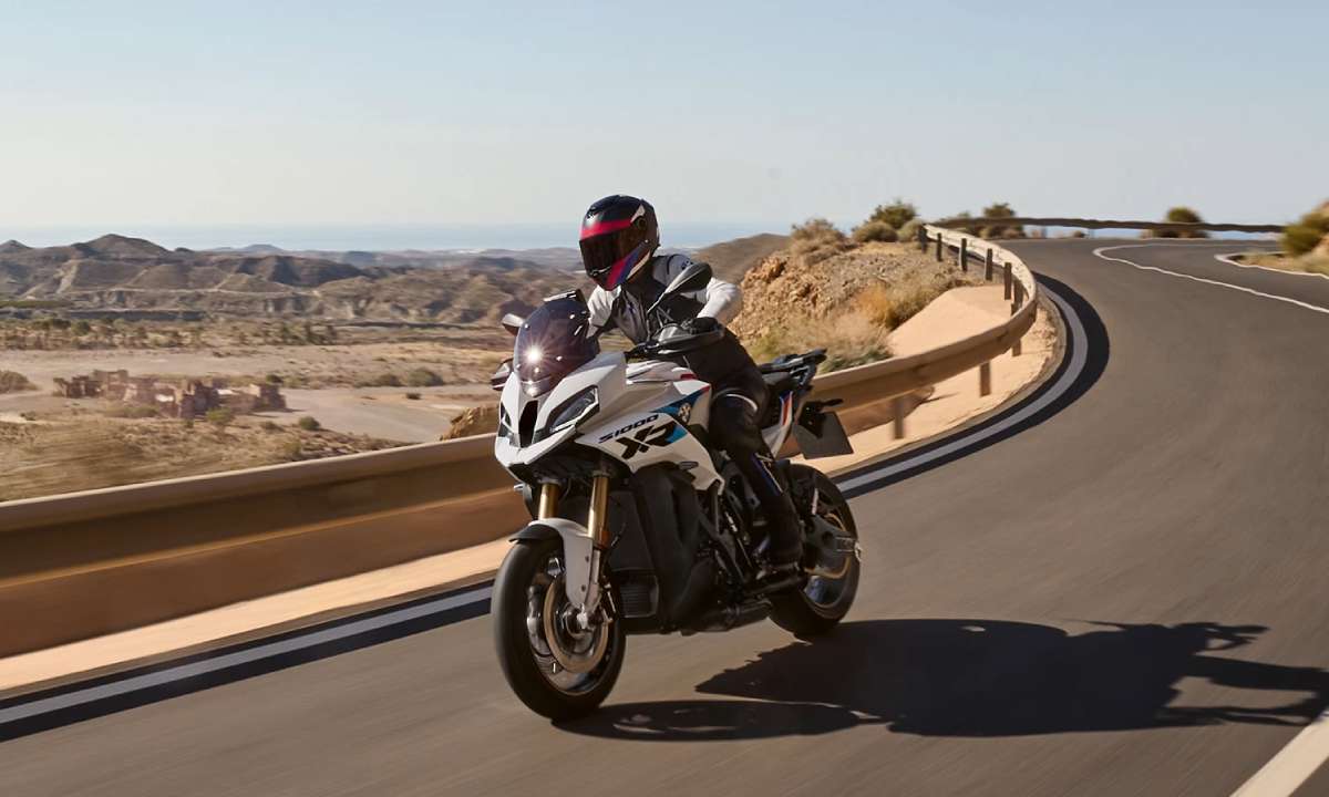 2025 BMW S 1000 XR