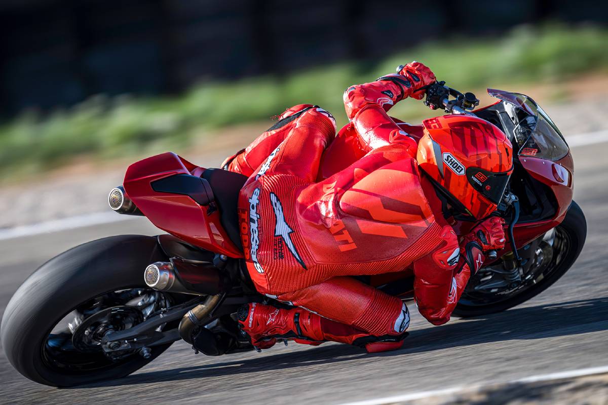 2026 Ducati PANIGALE V2 896