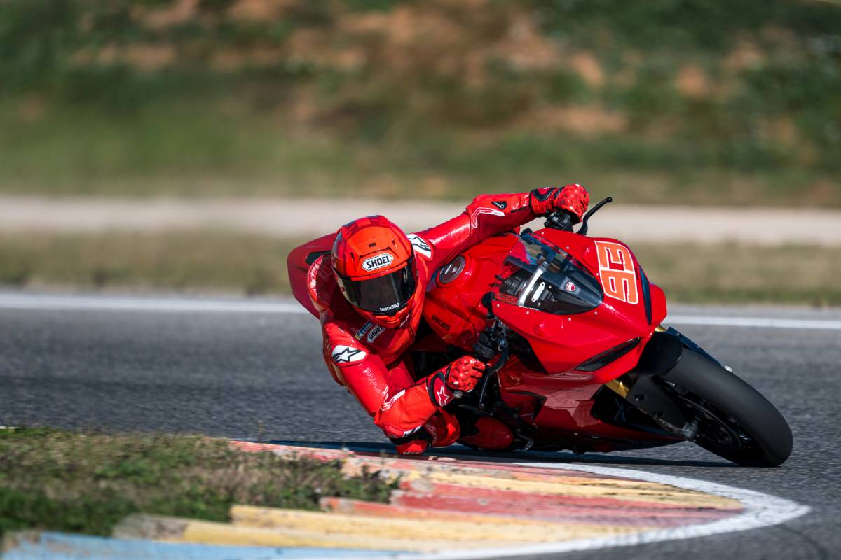 2026 Ducati PANIGALE V2 896